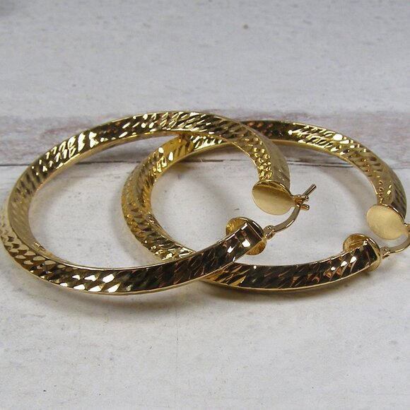 Moda Al Massimo 18K Gold Over Bronze Diamond Cut Large Hoop Earrings Unworn - Picture 6 of 6